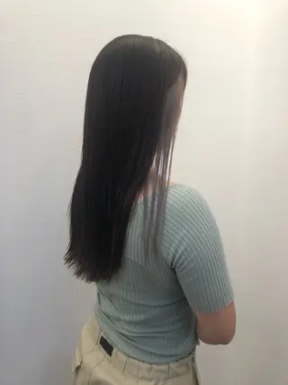 カラー ツノガイ エリのヘアスタイル