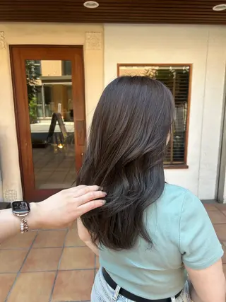 セミロング カラー putri 川邉 優花のヘアスタイル