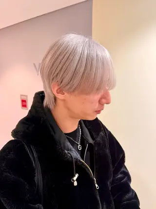 ショート カラー ハイトーンレイヤー 顔まわりSOTAのヘアスタイル
