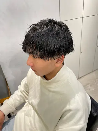 パーマ メンズ マエダ リョウのヘアスタイル