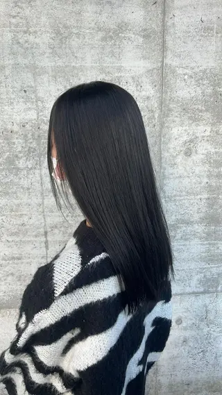 セミロング カラー alu yuinaのヘアスタイル