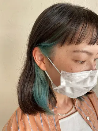 カラー 井上 歩美のヘアスタイル