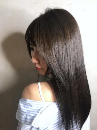 セミロング Hikaru Takahashiのヘアスタイル