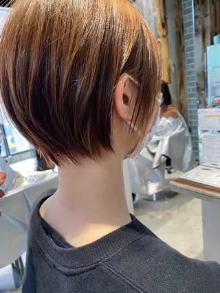 ショート カラー レイヤーカット/前髪 顔まわり/大田哲也のヘアスタイル