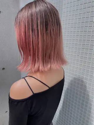 ショート カラー 山崎 彩音のヘアスタイル