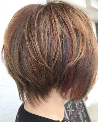 ショート カラー レイヤーカット匠 イソザキノリユキのヘアスタイル