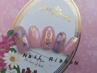 ネイル ネイルリボン 受付スタッフのネイルデザイン