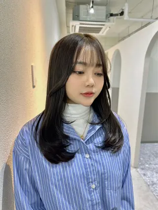 ミディアム 韓国レイヤー透明感 カラーヨウスケのヘアスタイル