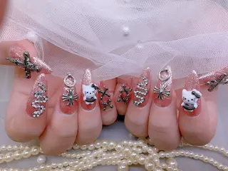 ネイル UMI ネイルサロン新宿🎀のネイルデザイン