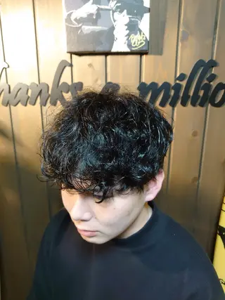 パーマ メンズ 岡林 選のヘアスタイル