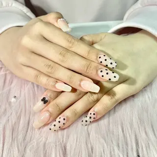 ネイル Jr.ネイリスト🤍 【Alissa】新栄のネイルデザイン