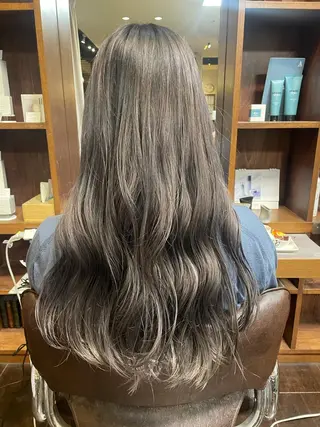 カラー il Anng ayumiのマツエク・マツパデザイン