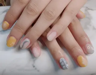 ネイル ネイルサロンエクラ 🫧Shizukaのネイルデザイン