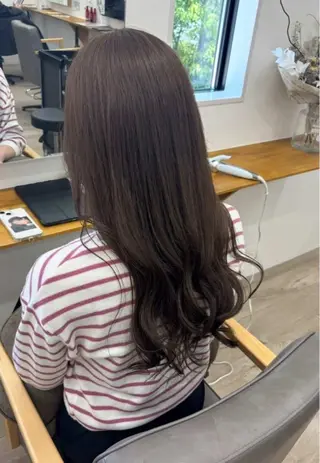 カラー ルプラボウ 石田渚夏のヘアスタイル