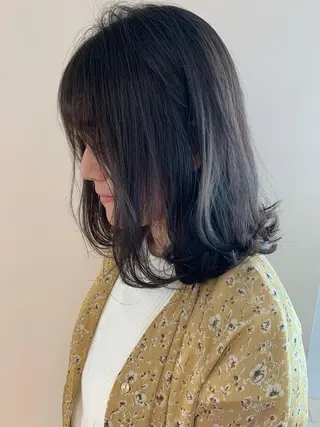 ミディアム カラー 顔まわりカット✄ ベージュカラー🧸のヘアスタイル
