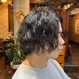 ショート パーマ メンズ ツイスパ/メンズ特化 🦋𝑺𝑶𝑵𝑬のヘアスタイル