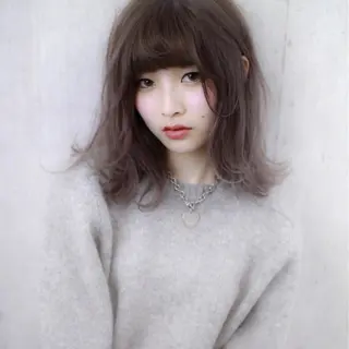 ミディアム 優花/ハイトーン /デザインカラーのヘアスタイル