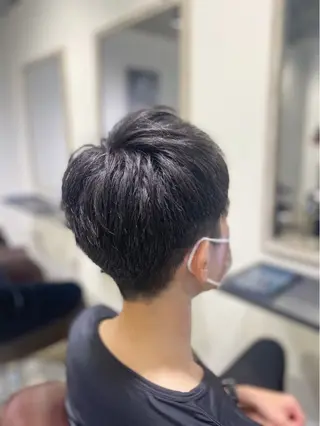 メンズ 根本 真奈のヘアスタイル