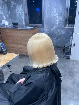ショート カラー ハイトーン 横浜💞ミオのヘアスタイル