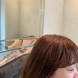 ミディアム SAKINO. ベージュカラーのヘアスタイル
