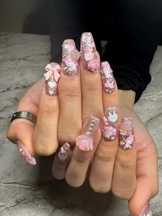 ネイル ✴︎:.｡. MAKI.｡.:✴︎のネイルデザイン
