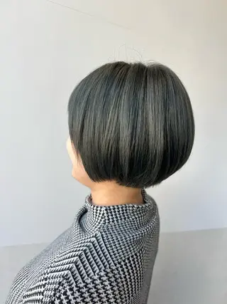 ショート カラー 🍇おぐら めぐみ🍇のヘアスタイル