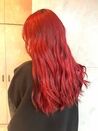 ロング カラー ヘアアレンジ ネイル 🌈インナーカラー ‘ショウマ’🌈のヘアスタイル
