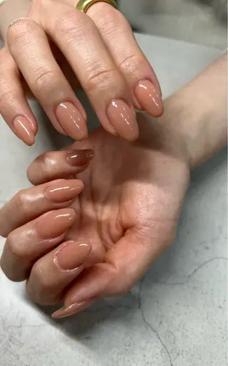 ネイル 透灯 TOUTOU 🪄のネイルデザイン