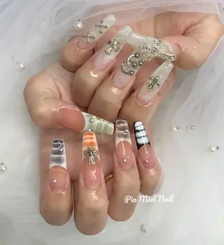 セミロング HANA 長さだしのネイルデザイン