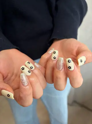 ネイル NINE_ SAKIのネイルデザイン