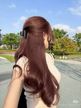 ロング 韓国風レイヤーカラー ライムのヘアスタイル