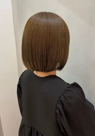 ショート カラー MIES ミナリのヘアスタイル