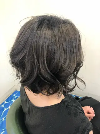 ミディアム カラー CoCooN Hiromiのヘアスタイル