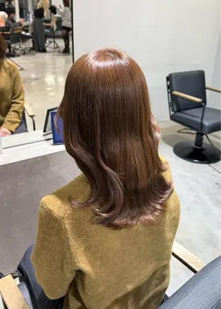 セミロング カラー 韓国ヘア/透明感カラ ー/メンズレディースのヘアスタイル