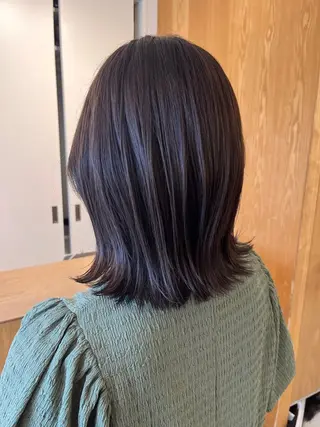 ミディアム カラー 片桐 美海のヘアスタイル
