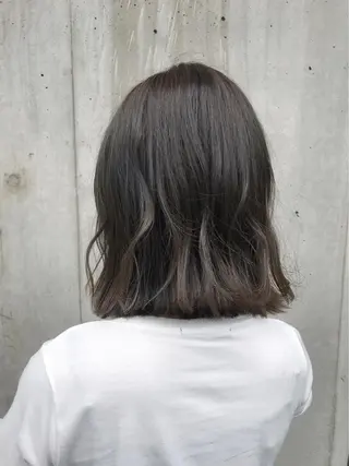ショート カラー ボブ・レイヤーカット 吉敷航一のヘアスタイル