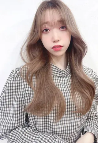 ロング カラー レイヤーカット、 大人可愛い　中村美羅のヘアスタイル
