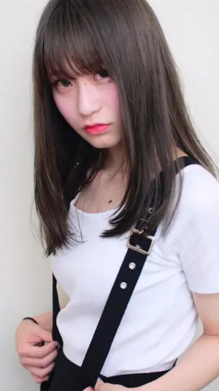 セミロング カラー 山本 芳喜のヘアスタイル