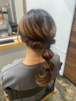 ヘアアレンジ MIYU透明感カラー ブリーチなしWカラーのヘアスタイル