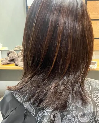 セミロング カラー パーマ ヘアアレンジ メンズ キッズ ネイル マツエク・マツパ アイブロウ 久木原 ゆりのヘアスタイル