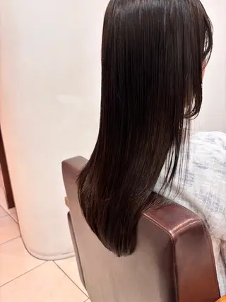 ロング 吉井 愛のヘアスタイル