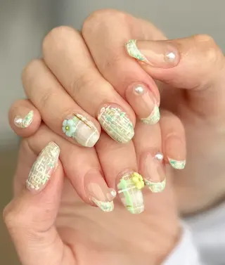 ネイル 新山 聖のネイルデザイン