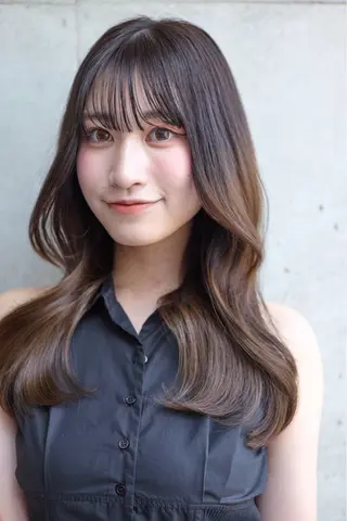 ロング 韓国レイヤー×透明感 カラー/山崎一輝のヘアスタイル