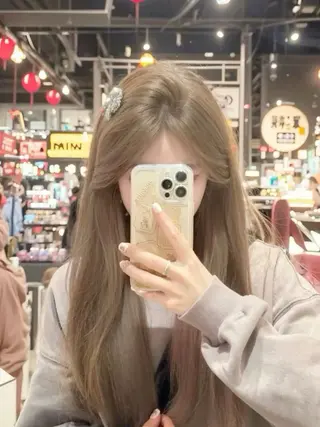 ロング 🤍韓国艶ワンホン ヘアMAYU🤍のヘアスタイル