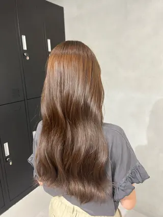ロング カラー 小森聖奈 韓国風レイヤーカットのヘアスタイル