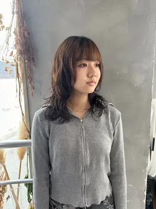 ミディアム パーマ ウルフ レイヤー パーマ🪐MANAのヘアスタイル