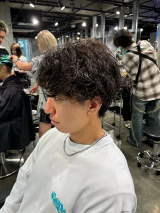 メンズ 🪽直毛男子の救世主 🪽フェザーパーマのヘアスタイル