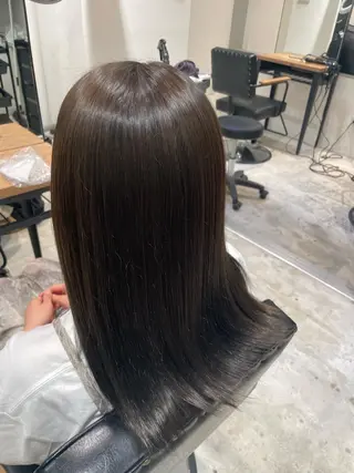 セミロング カラー さかもと りくのヘアスタイル