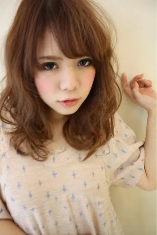 ミディアム カラー tuuli トゥーリのヘアスタイル