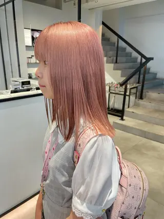 ミディアム カラー 🎀ボブ+ハイトーン シュカ👶🏻のヘアスタイル